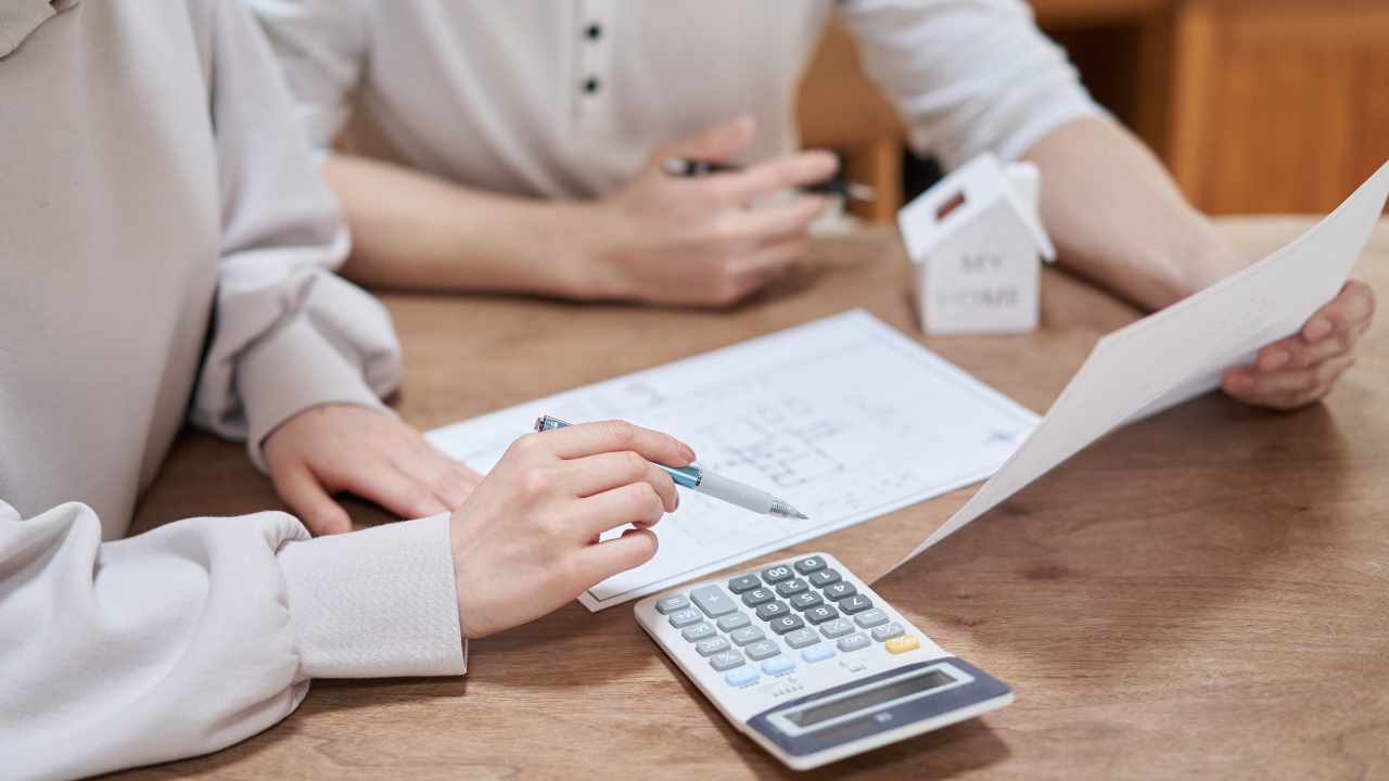 How to Buy a House at the Right Price: Complete Guide